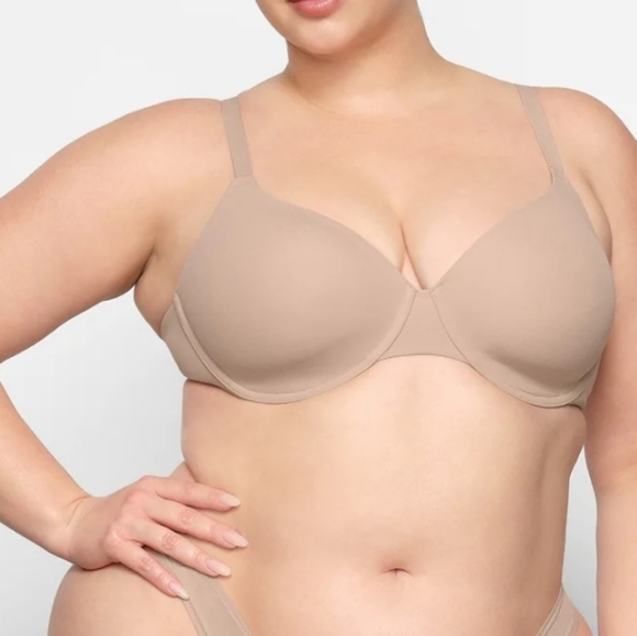 SKIMS 38DD $54 NWT FITS EVERYBODY T-SHIRT BRA - Picture 2 of 7